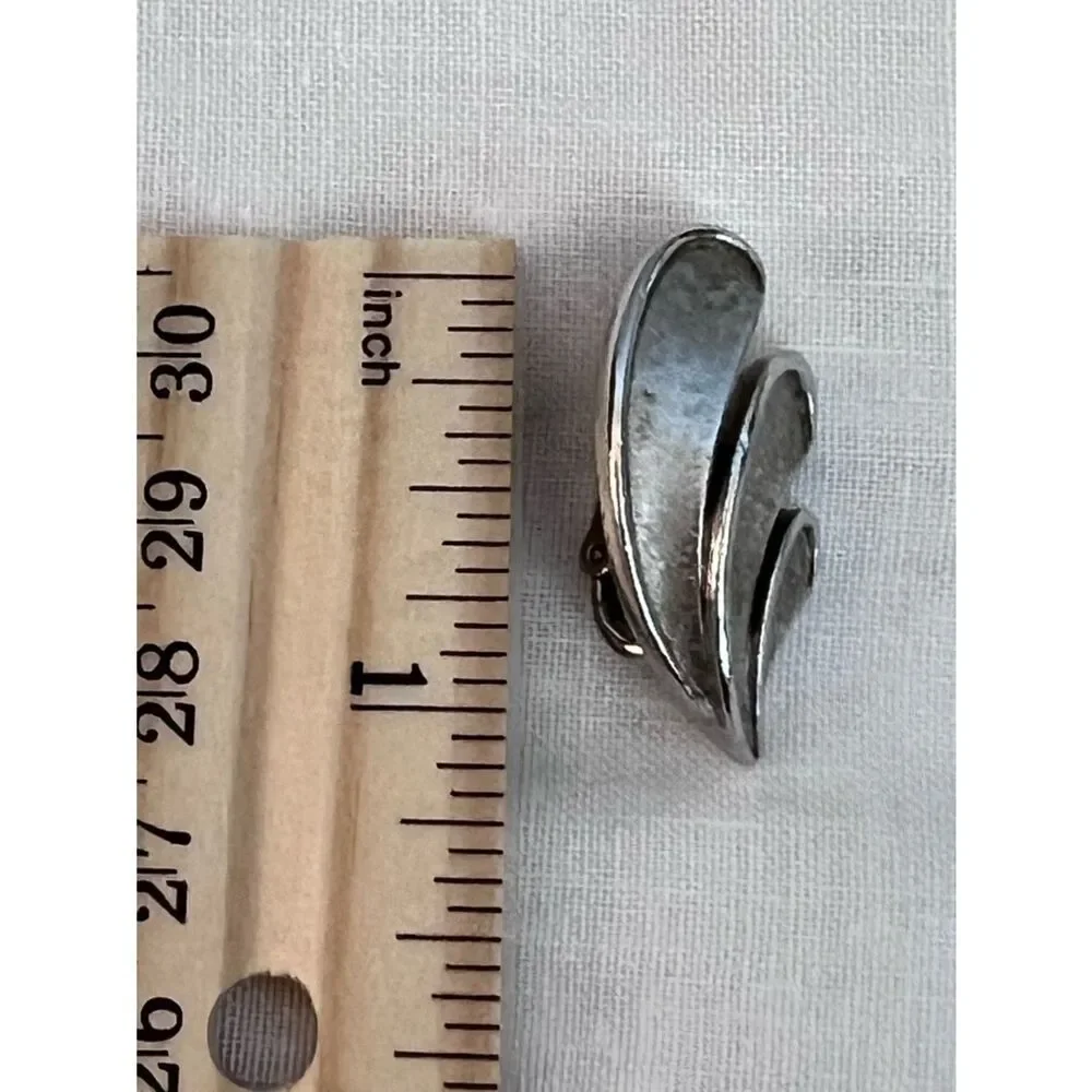 Vintage Trifari Silver Tone Leaf Clip-On Mid-Century Modern Retro  Earrings